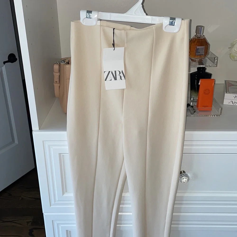 Zara High Rise Slit Leggings - Picture 3 of 9